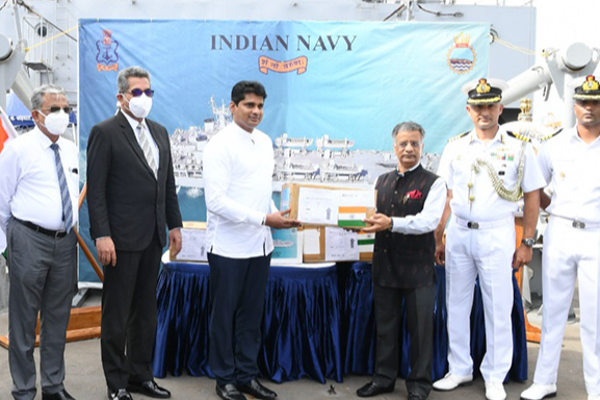 இந்திய மக்களின் மருத்துவ அன்பளிப்புகள் இலங்கை மக்களின் கைகளில்! | Large Medical Consignment Donated By India