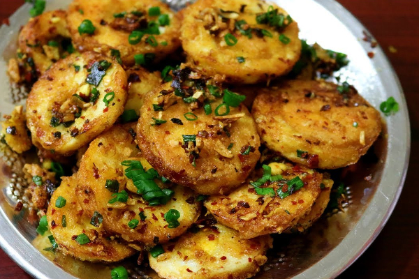 பார்த்தாலே நாவில் எச்சில் ஊறும் Gold Coin Egg Recipe எப்படி செய்வது? | Gold Coin Egg Recipe In Tamil