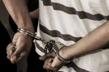 தம்பதிகள் கழுத்தறுத்து படுகொலை ; சந்தேகநபர் கைது