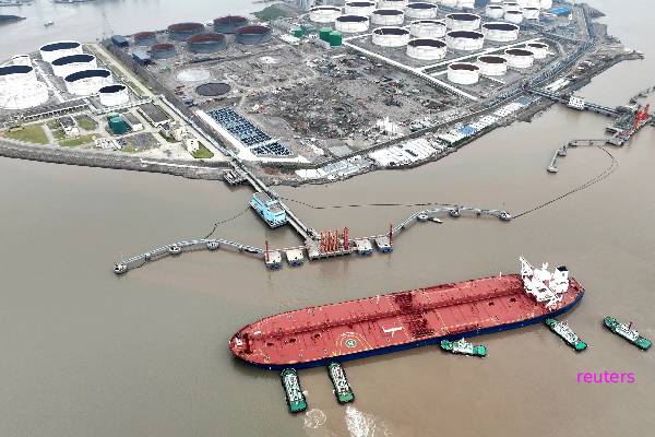 அமெரிக்க வர்த்தக ஒப்பந்தத்தால்... இந்திய எண்ணெய் நிறுவனங்கள் எடுத்த முடிவு | Indian Refiners Avoid Russia