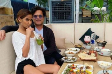 கணவருக்காக சாப்பிடாமல் விரதம் இருந்த பூனம் பாண்டேவிற்கா இந்த நிலை? வைரலாகும் காணொளி