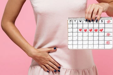 பெண்களே! மாதவிடாய் நாட்களில் மறந்து கூட  இந்த தவறை செய்யாதீங்க