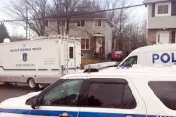 கனடாவில் மர்மமான முறையில் இறந்து கிடந்த சடலம் : பொலிஸார் தீவிர விசாரணை