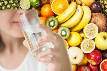 பழங்களை சாப்பிட்டு தண்ணீர் குடிச்சா என்ன நடக்கும்: இந்த ஆபத்துக்கள் எல்லாம் தொடருமாம்!