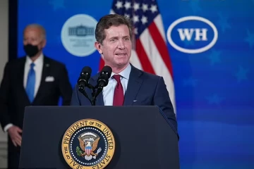 ஆண்டு தோறும் கொரோனா தடுப்பூசி தேவைப்படலாம்... காரணம் கூறும் பிரபலம்