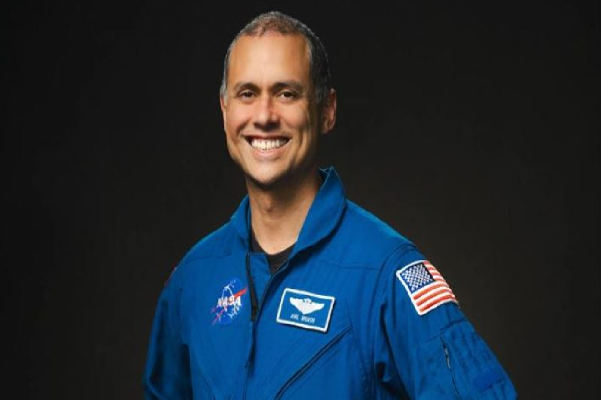 விண்வெளிக்கு செல்லும் இந்திய வம்சாவளி அனில் மேனன் | Anil Menon Of Indian Origin Travel To Space Nasa விண்வெளிக்கு செல்லும் இந்திய வம்சாவளி அனில் மேனன் | Anil Menon Of Indian Origin Travel To Space Nasa
