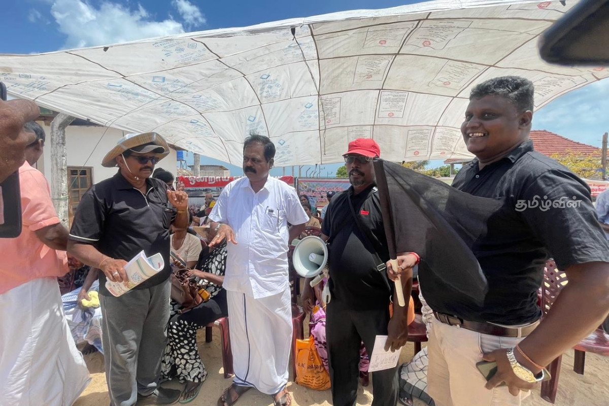 இராணுவத்திடமிருந்து காணிகளை மீட்க சர்வதேச சமூகத்தினர் தலையிட வேண்டும்! சிறீதரன் எம்.பி கோரிக்கை | Sridharan Mp International Action Reclaim Lands இராணுவத்திடமிருந்து காணிகளை மீட்க சர்வதேச சமூகத்தினர் தலையிட வேண்டும்! சிறீதரன் எம்.பி கோரிக்கை | Sridharan Mp International Action Reclaim Lands