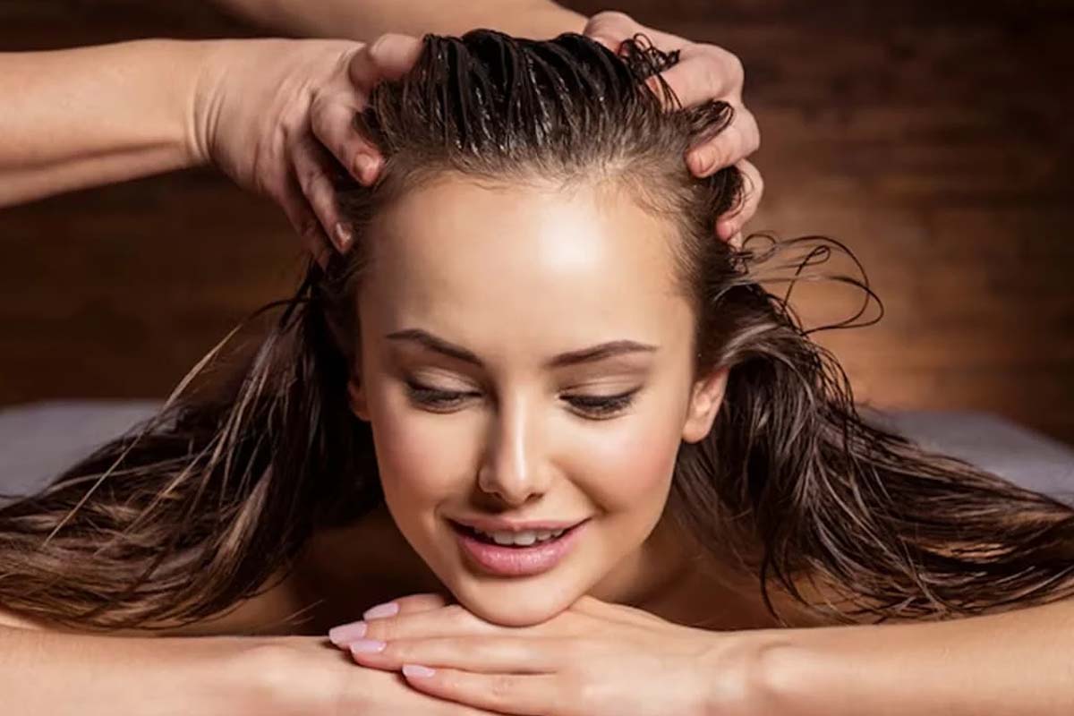 எந்த நேரத்தில் எண்ணெய் தேய்த்தால் முடி நன்றாக வளரும்? கட்டாயம் தெரிஞ்சிக்கோங்க.. | Morning Night Best Time To Apply Oil For Hair