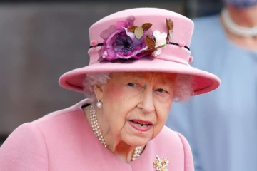 பிரித்தானிய மகாராணி ஓய்வுபெற வேண்டும்! மக்கள் கருத்து