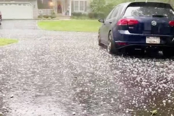 பிரேசிலில் அடித்து நொறுக்கிய ஆலங்கட்டி மழை