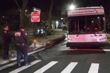 விமான நிலைய பேருந்தை கடத்தி 17 மைல்கள் பொலிசாரை ஓடவிட்ட நபர்