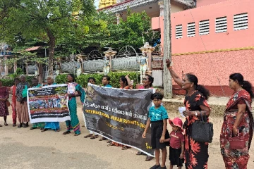 காணாமலாக்கப்பட்டவர்களின் உறவினர்கள் யாழ்ப்பாணத்தில் கவனயீர்ப்பு போராட்டம்