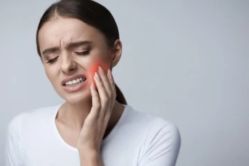 உங்களுக்கு பல் கூச்சம் இருக்கா? செலவில்லாமல் எப்படி சரி செய்யலாம்?