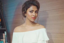 நீச்சல் உடையில் அமலாபால் கொடுத்த போஸ்.... சொக்கிப்போன பேன்ஸ்