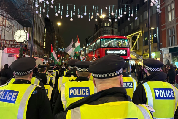 பிரித்தானிய பொலிஸார் பிறப்பித்துள்ள அதிரடி உத்தரவு | British Police Order Arrest Chanting Intifada பிரித்தானிய பொலிஸார் பிறப்பித்துள்ள அதிரடி உத்தரவு | British Police Order Arrest Chanting Intifada