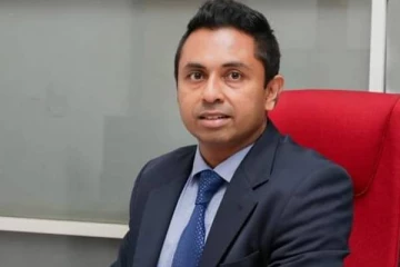 ஊடகவியலாளர் சமுதித்தவின் இல்லத்தின் மீது ஆயுதம் தாங்கிய குழுவொன்று தாக்குதல்