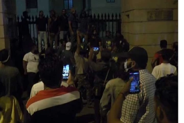 ගාලු මුවදොර අරගල භූමියේ ඊයේ රෑ සිදු වූ දේ මෙන්න..