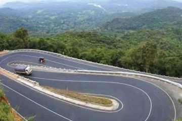 ප්‍රධාන මාර්ගයක් තාවකාලිකව වසා දැමේ..