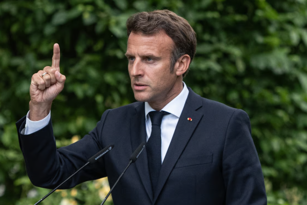 பிரான்ஸ் ஜனாதிபதி மேக்ரானுக்கு ரஷ்யா கடும் எச்சரிக்கை | Russia Warn Macron For Plans Send Troop To Ukraine