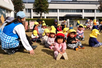 குழந்தை பிறப்பை அதிகரிக்க ஜப்பான் அரசு அதிரடி நடவடிக்கை!