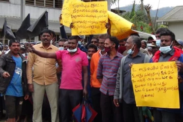 தோட்ட நிர்வாகத்திற்கு எதிராக லிந்துலை மட்டுக்கலை தொழிலாளர்கள் போராட்டம் முன்னெடுப்பு