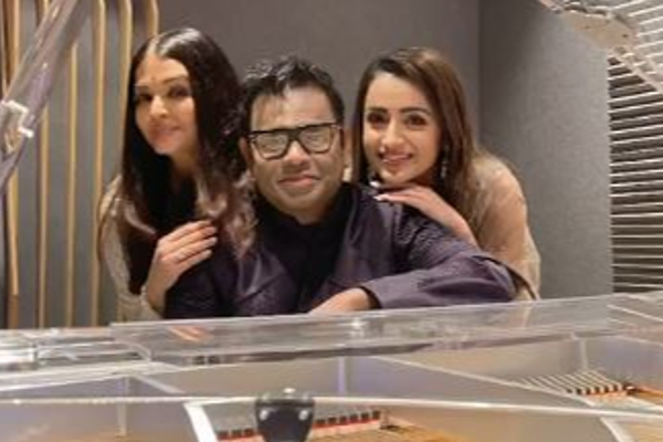 trending photo! ஏ.ஆர்.ரஹ்மானுடன் த்ரிஷா... இணையத்தை அதிரவைத்த ஒற்றை புகைப்படம் | Trending Photos A R Rahman