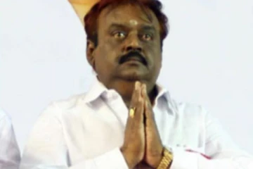 மரணமடைந்த நடிகை! இறுதி சடங்கிற்கு கூட பணம் இல்லை.. நடிகர் விஜயகாந்த் செய்த விஷயம்