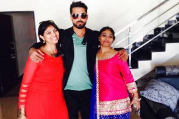 அரசியலில் ஒருபக்கம் மனைவி..மறுப்பக்கம் தங்கை - திணறும் ஜடேஜா!