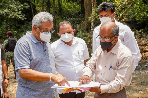 “ගම සමග පිළිසඳර” ප්රගතිය බලන්න ජනපති හල්දුම්මුල්ලේ නිරීක්ෂණ චාරිකාවක (PHOTOS) | Gama Samaga Pilisadara Haldhumulla “ගම සමග පිළිසඳර” ප්රගතිය බලන්න ජනපති හල්දුම්මුල්ලේ නිරීක්ෂණ චාරිකාවක (PHOTOS) | Gama Samaga Pilisadara Haldhumulla