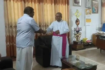 மன்னார் மறை மாவட்ட ஆயரைச் சந்தித்த தமிழ் பொது வேட்பாளர்