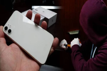 கொழும்பில் குறைந்த விலையில் ஐபோன் விற்பனை போர்வையில் மோசடி