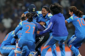 மகளிர் உலகக்கோப்பை - இந்தியா வெற்றிபெற்றால் மாபெரும் பரிசுதொகையை அறிவிக்க உள்ள பிசிசிஐ