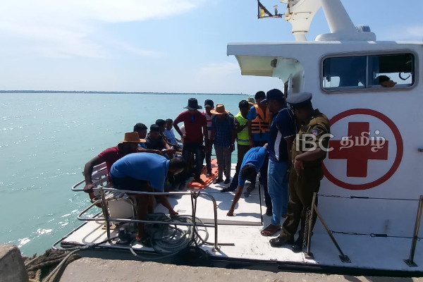 படுகொலை விவகாரம் - நெடுந்தீவு குறிகட்டுவான் இடையேயான படகு சேவை இடைநிறுத்தம்! | Neduntheevu Murder Boat Service Suspended Police