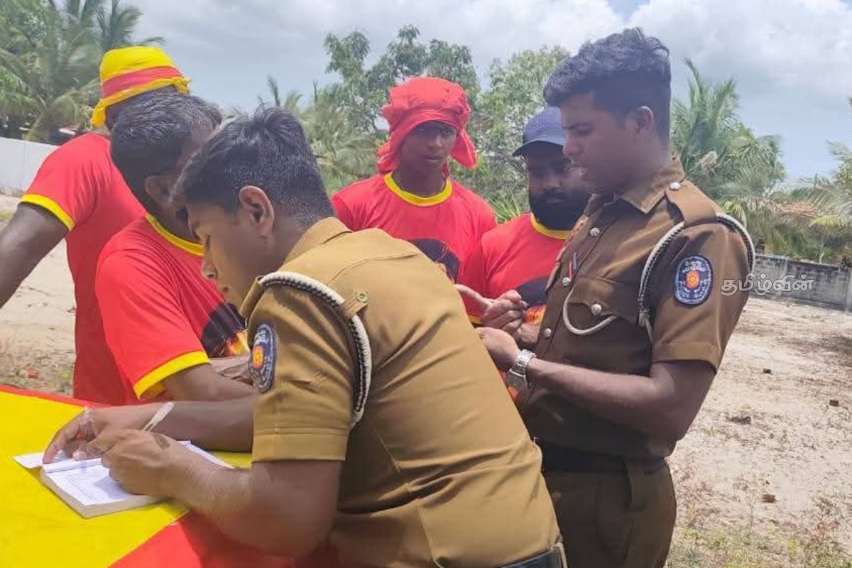 அன்னை பூபதி நினைவு ஊர்தி தடுக்கப்படவில்லை..! பொலிஸார் விளக்கம் | Explanation Regarding Annai Bhupathi Vehicle அன்னை பூபதி நினைவு ஊர்தி தடுக்கப்படவில்லை..! பொலிஸார் விளக்கம் | Explanation Regarding Annai Bhupathi Vehicle