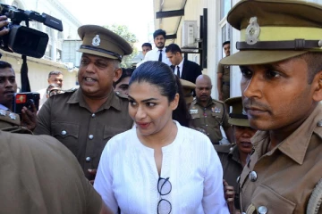 ஹிருணிகா பிரேமச்சந்திரனை கண்டுகொள்ளாத SJB!