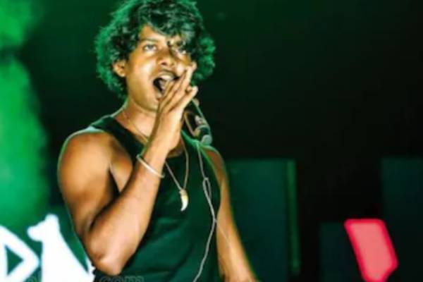 முதல் சந்திப்பிலேயே மோசமான வன்கொடுமை முயற்சி செய்தார்!! பாப் பாடகர் மீது 2 இளம்பெண் புகார்.. | Popular Rapper Vedan Allegations From 2 More Women