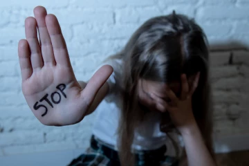 ஒரே வீட்டில் சகோதரிகள் இருவர் பாலியல் துஸ்பிரயோகம் ; சந்தேகநபர் உயிர்மாய்ப்பு