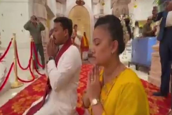 நாடாளுமன்ற உறுப்பினர் நாமல் ராஜபக்ஷ எங்கு சென்றுள்ளார் தெரியுமா? | Namal Rajapaksa Visited Ayodhya Ram Temple