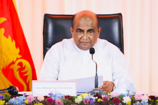 வெளியாட்களை, நாடாளுமன்ற கூட்டங்களில் பங்குபற்றுதல் தொடர்பில் வெளியான தகவல் | Participation Outsiders In Parliamentary Meetings