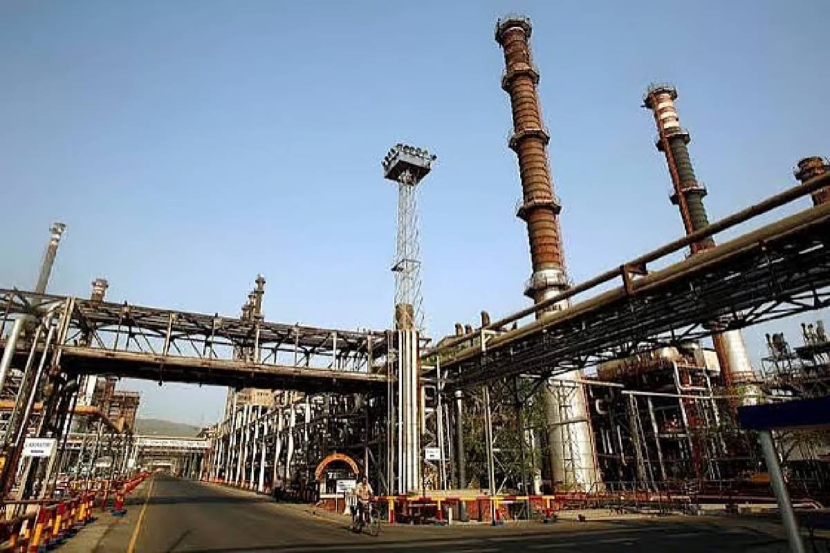 அமெரிக்காவில் உச்சம் தொட்ட எரிபொருள் விலை : இந்தியாவின் உதவியை நாடும் ட்ரம்ப் | Trump Seeks India Control Oil Prices U S அமெரிக்காவில் உச்சம் தொட்ட எரிபொருள் விலை : இந்தியாவின் உதவியை நாடும் ட்ரம்ப் | Trump Seeks India Control Oil Prices U S