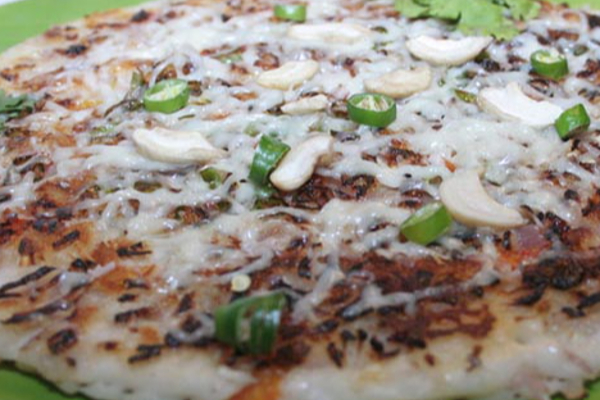 வெறும் 15 நிமிடம் போதும் சூப்பரான ஊத்தப்பம் செய்வதற்கு…. குடும்பத்துடன் ருசிக்கலாம் வாங்க! | How To Make A Super Cheese Utthappam