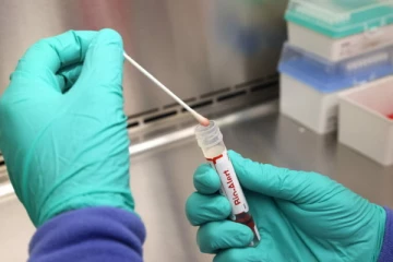 உலகிலேயே முதல்முறையாக ஒரே நபரை தாக்கிய 3 நோய்கள்!