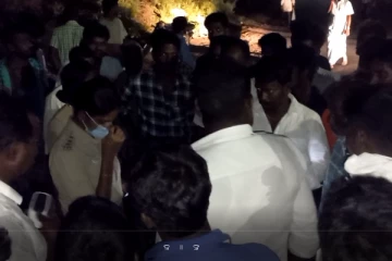 வீடு புகுந்து ரத்தம் சொட்ட, சொட்ட சப்ளையர்ஸ் கடை உரிமையாளர் வெட்டிக்கொலை - அதிர்ச்சி சம்பவம்