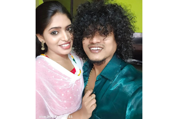 குக் வித் கோமாளி புகழின் வருங்கால மனைவியாக இது! வெளியான செல்பி புகைப்படம் | Cook With Comali Pugazh With Life Partner Selfie