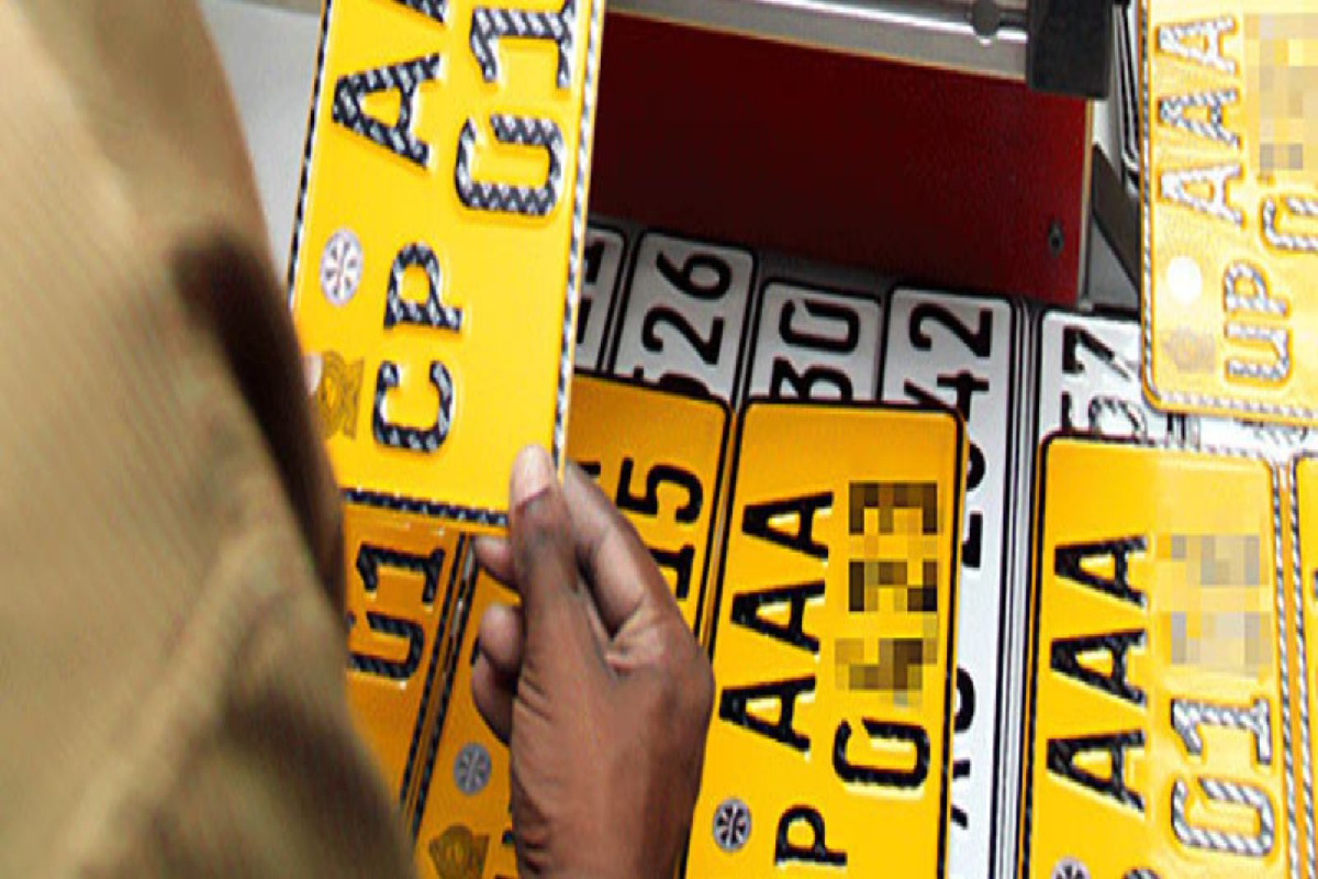 இலக்கத்தகடுகள் இல்லாமல் வீதியில் நான்கு இலட்சம் வாகனங்கள் | 400 000 Vehicles Without Number Plates On The Road