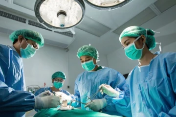 இலங்கையில் நடந்த அபூர்வ சத்திரசிகிச்சை - தெய்வாதீனமாக காப்பாற்றப்பட்ட நபர்