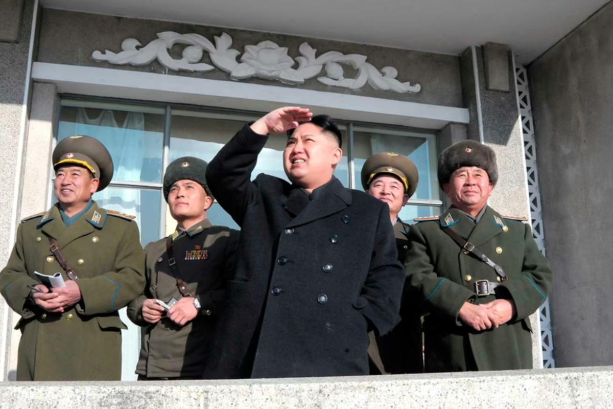 கிம் ஜொங் தாக்குதல் நடத்தும் அபாயம்! ட்ரம்பின் நடவடிக்கையால் தென்கொரியாவில் ஏற்பட்டுள்ள அச்சுறுத்தல் | Us Shifts Anti Missile South Korea Unhappy