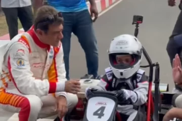 மகனை ரேஸ் செய்ய வைத்த அஜித்.. வைரலாகும் வீடியோ