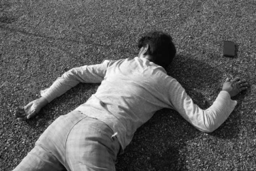 ப்ளூடூத் ஹெட்செட் மாட்டிக்கொண்டே பேசிய சிறுவன் உயிரிழப்பு- மருத்துவர் கூறிய அதிர்ச்சி தகவல்!