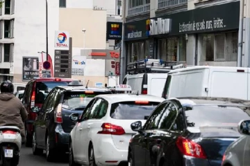 பிரான்ஸில் தீவிரமடையும் எரிபொருள் தட்டுப்பாடு!